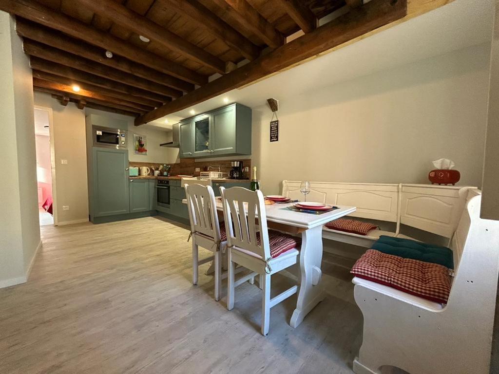 Le Citadin Bourguignon Guest House Toucy ภายนอก รูปภาพ